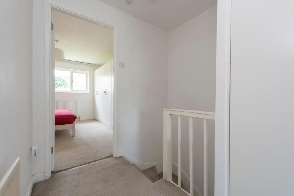 Lovely 2-Bed 15 Minutes To Central Londres Exterior foto