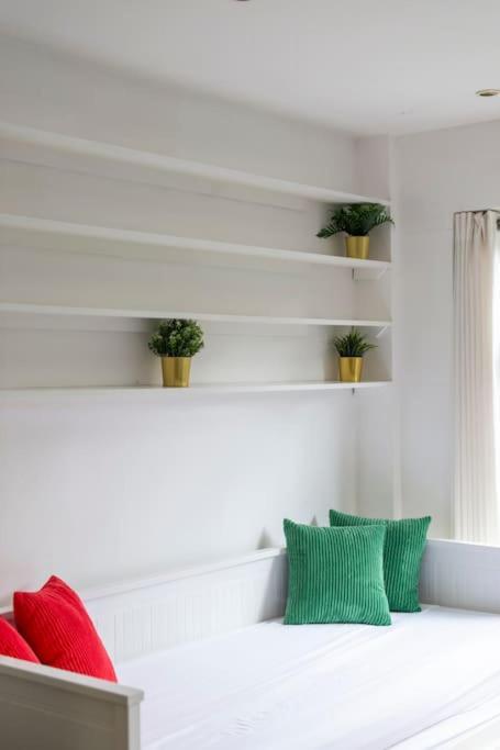 Lovely 2-Bed 15 Minutes To Central Londres Exterior foto