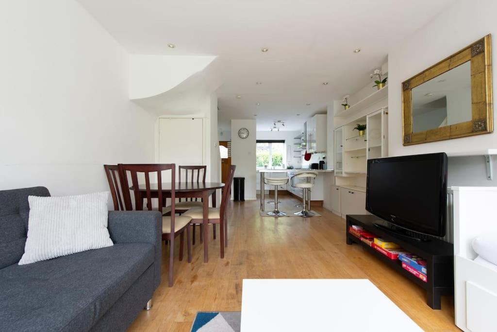 Lovely 2-Bed 15 Minutes To Central Londres Exterior foto
