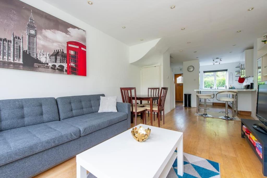Lovely 2-Bed 15 Minutes To Central Londres Exterior foto